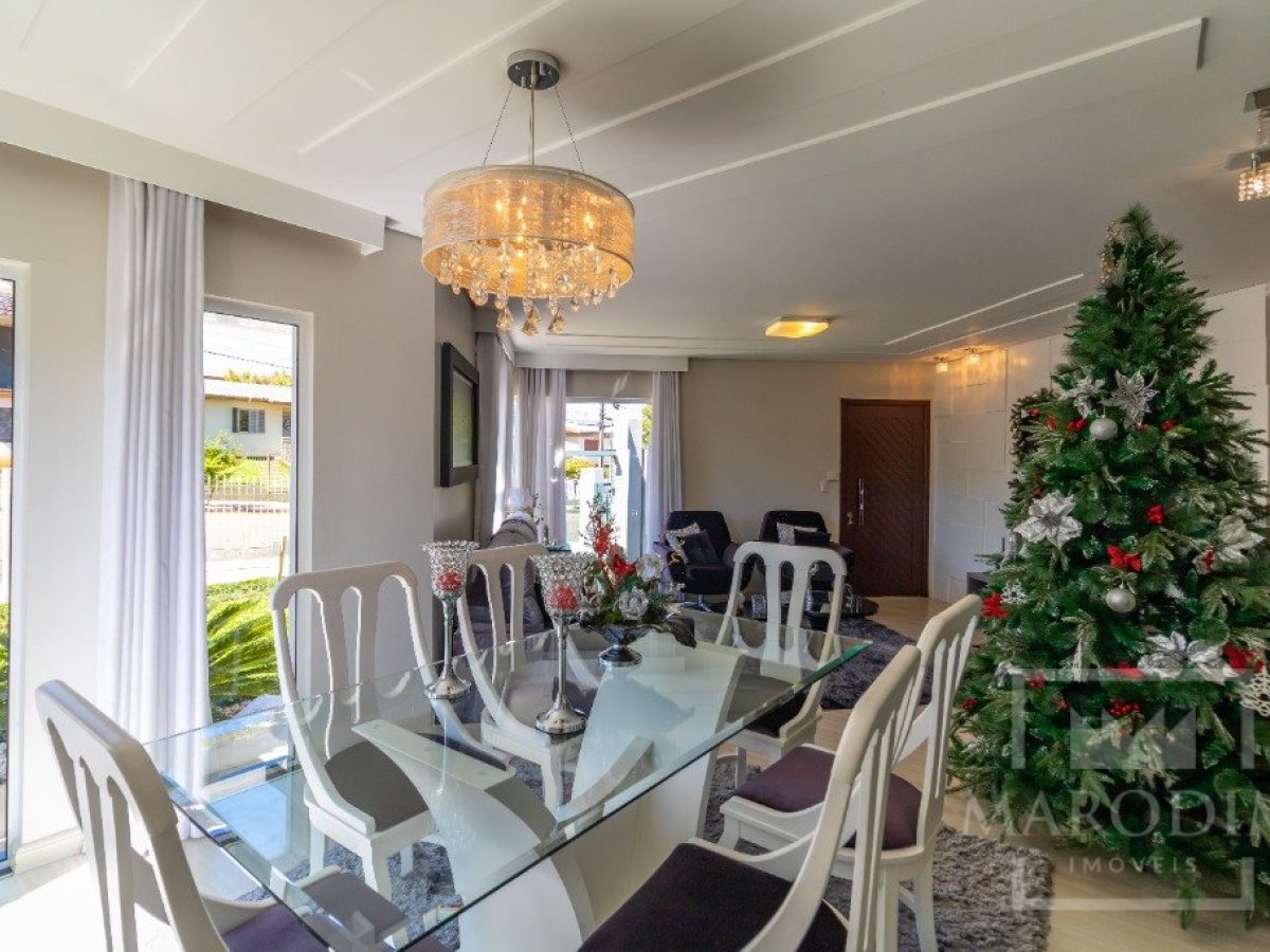 Casa com 260m², 3 dormitórios, Sim suíte, 4 vagas, no bairro Jardim  América em Marau