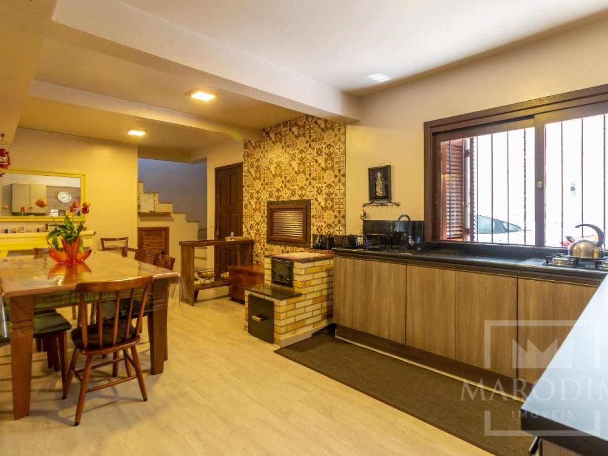 Casa com 260m², 3 dormitórios, Sim suíte, 4 vagas, no bairro Jardim  América em Marau