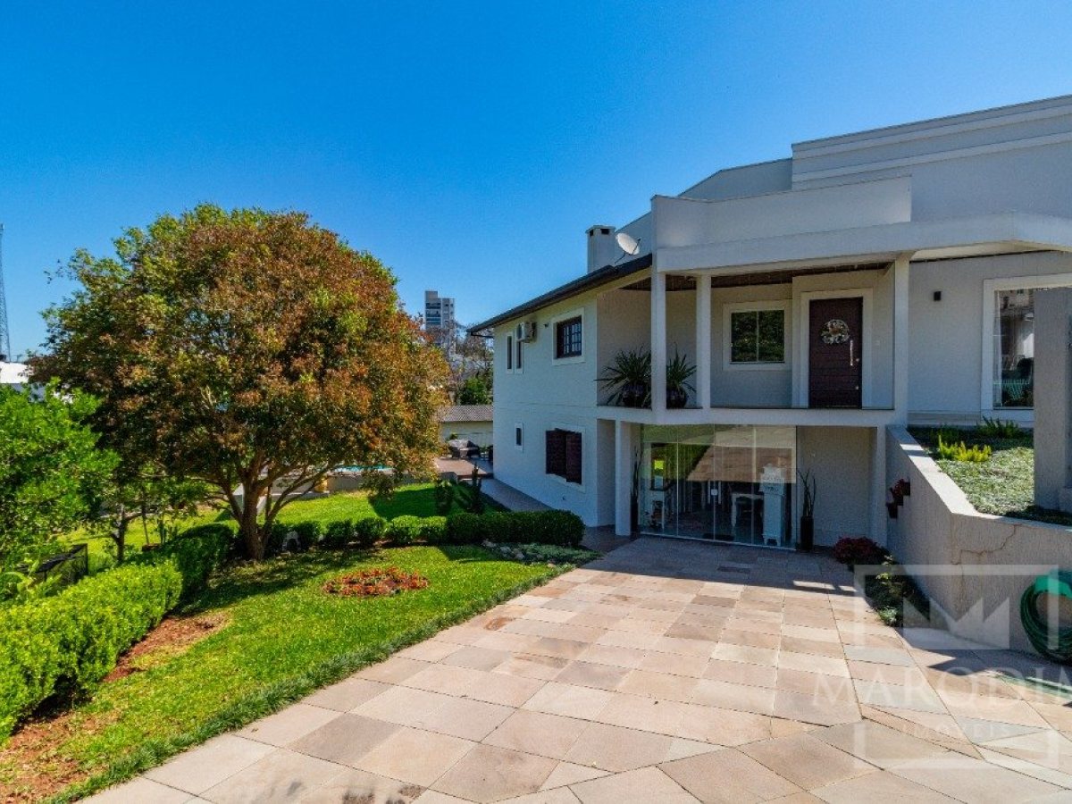 Casa com 260m², 3 dormitórios, Sim suíte, 4 vagas, no bairro Jardim  América em Marau