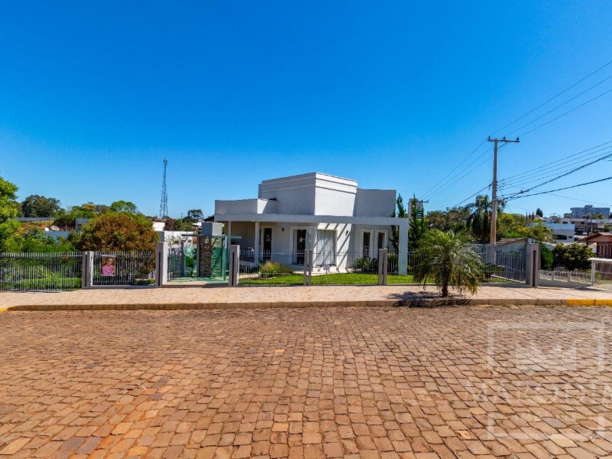 Casa com 260m², 3 dormitórios, Sim suíte, 4 vagas, no bairro Jardim  América em Marau