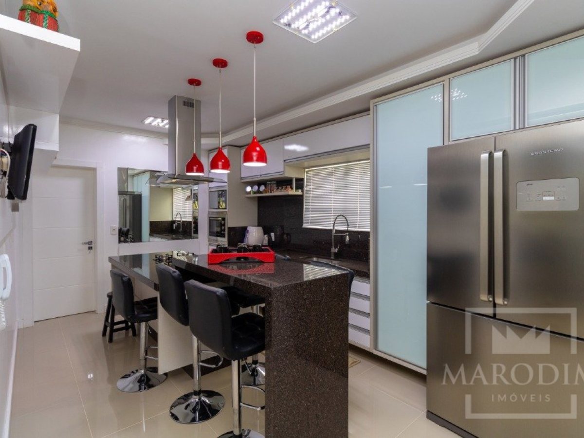 Apartamento com 181m², 3 dormitórios, Sim suíte, 2 vagas, no bairro Alberto Borella em Marau