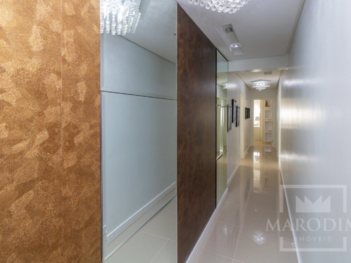 Apartamento com 181m², 3 dormitórios, Sim suíte, 2 vagas, no bairro Alberto Borella em Marau