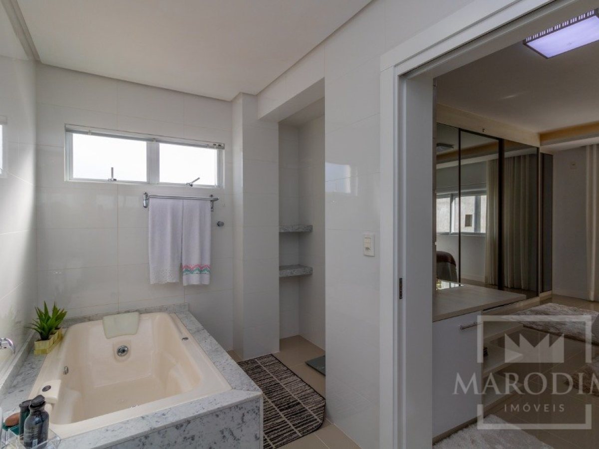 Apartamento com 181m², 3 dormitórios, Sim suíte, 2 vagas, no bairro Alberto Borella em Marau