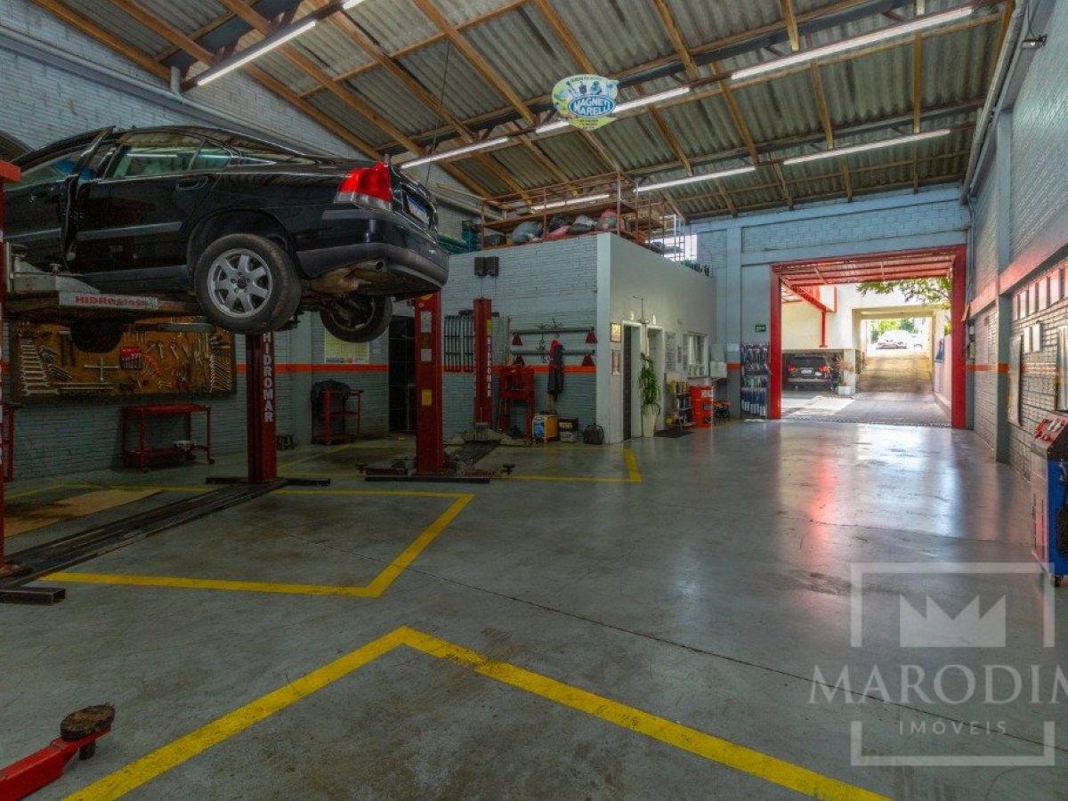 Prédio Comercial com 713m², Nao suíte, no bairro Centro em Marau