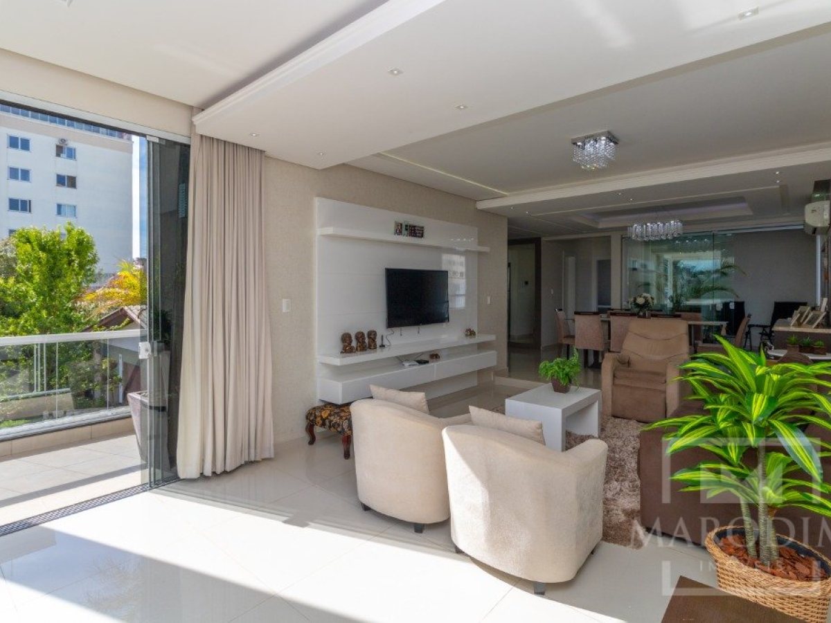 Prédio Comercial com 713m², Nao suíte, no bairro Centro em Marau