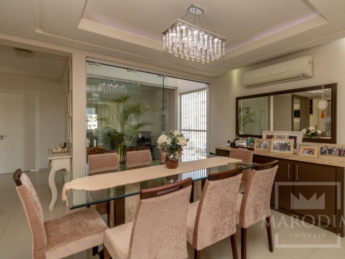 Prédio Comercial com 713m², Nao suíte, no bairro Centro em Marau