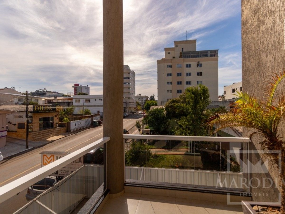 Prédio Comercial com 713m², Nao suíte, no bairro Centro em Marau