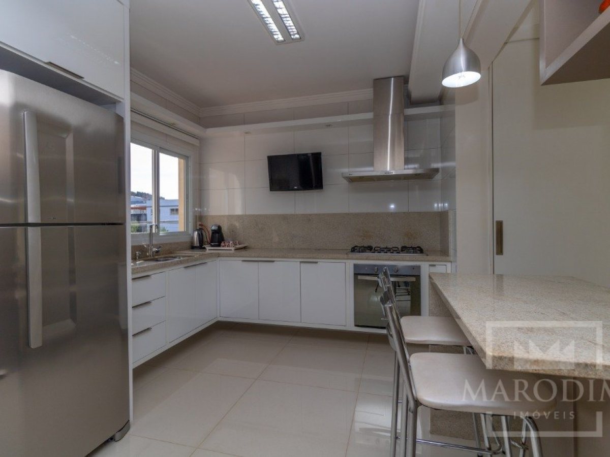 Prédio Comercial com 713m², Nao suíte, no bairro Centro em Marau