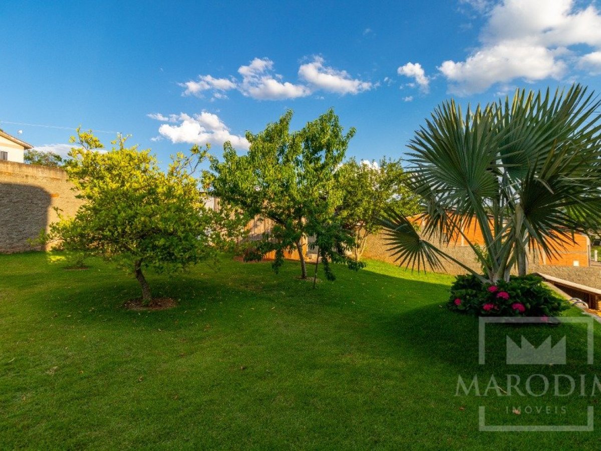 Casa com 229m², 3 dormitórios, Nao suíte, 3 vagas, no bairro Colinas Nova Marau em Marau