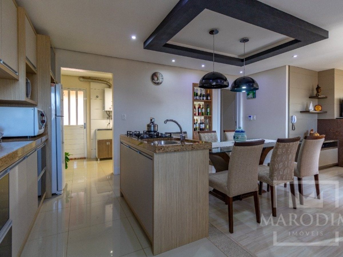 Casa com 229m², 3 dormitórios, Nao suíte, 3 vagas, no bairro Colinas Nova Marau em Marau