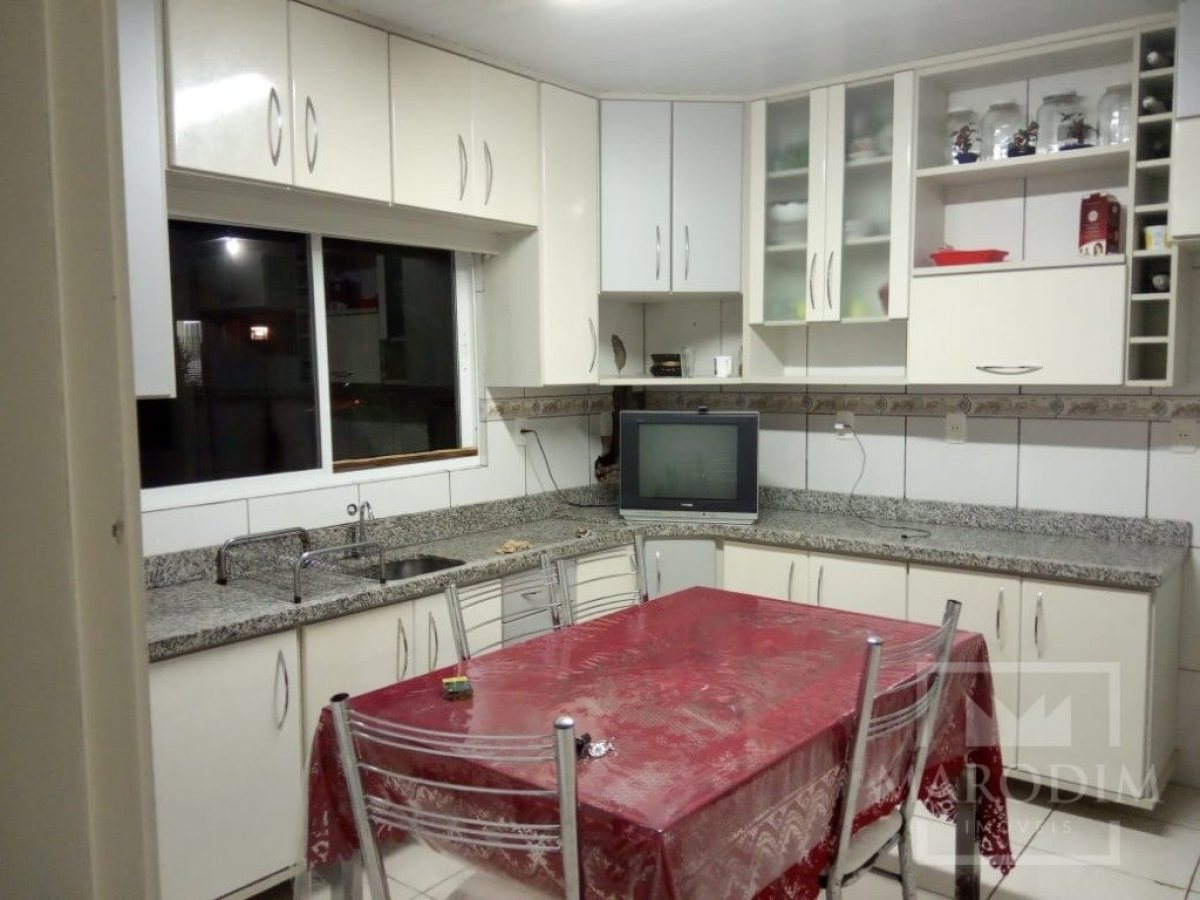 Casa com 70m², 3 dormitórios, Nao suíte, 2 vagas, no bairro Loteamento Zancanaro em Marau
