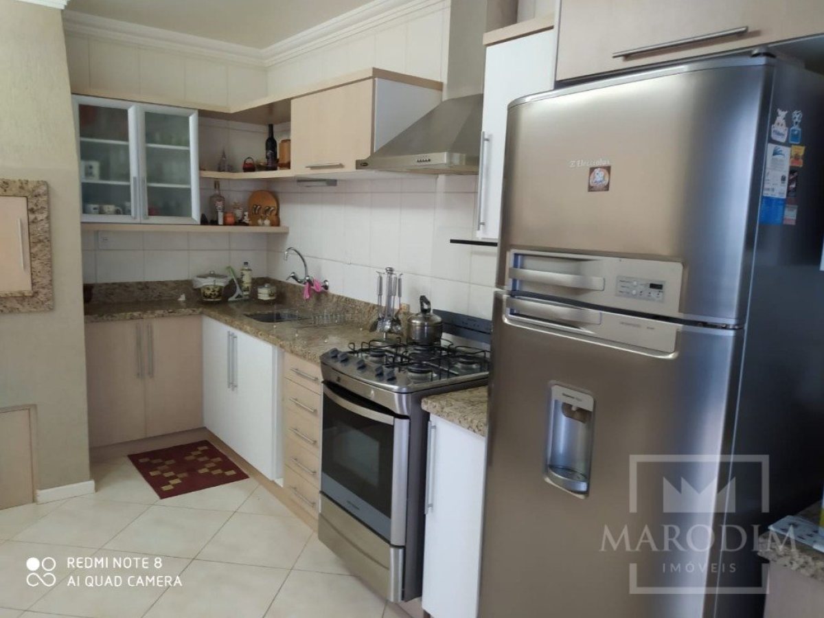 Cobertura com 182m², 4 dormitórios, Nao suíte, 2 vagas, no bairro Planalto em Marau