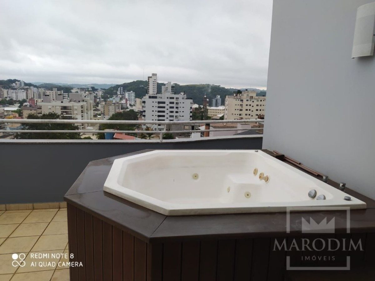 Cobertura com 182m², 4 dormitórios, Nao suíte, 2 vagas, no bairro Planalto em Marau