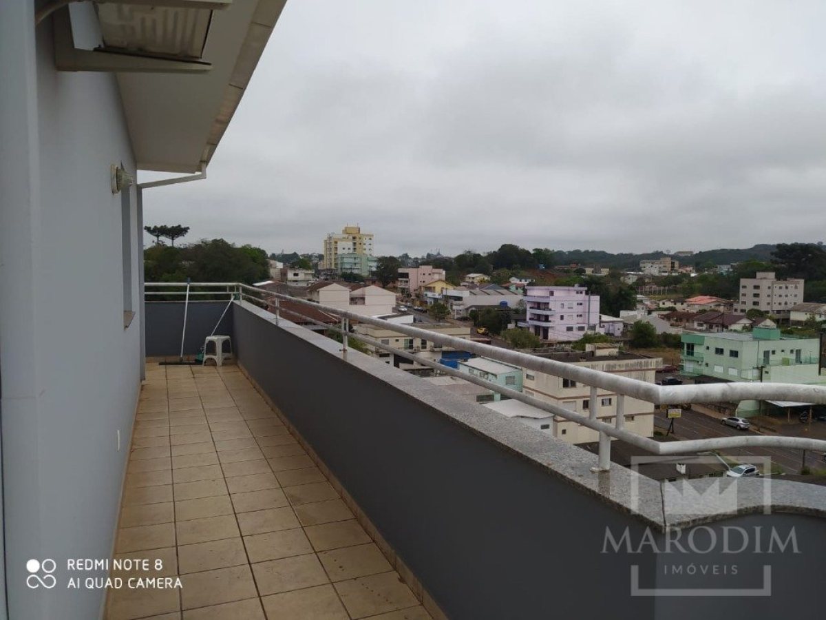 Cobertura com 182m², 4 dormitórios, Nao suíte, 2 vagas, no bairro Planalto em Marau