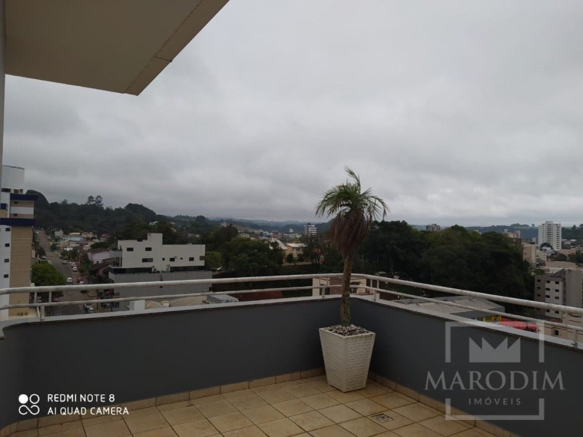 Cobertura com 182m², 4 dormitórios, Nao suíte, 2 vagas, no bairro Planalto em Marau