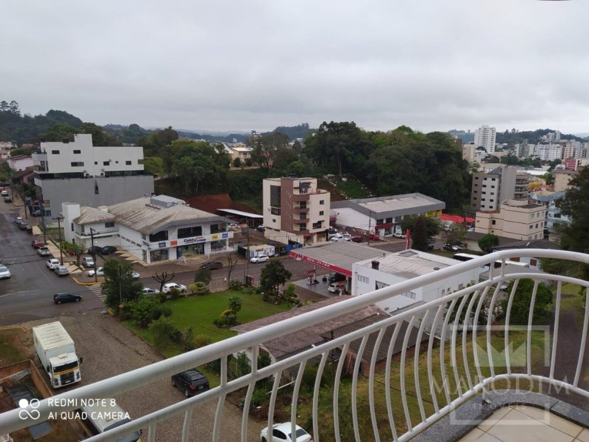Cobertura com 182m², 4 dormitórios, Nao suíte, 2 vagas, no bairro Planalto em Marau