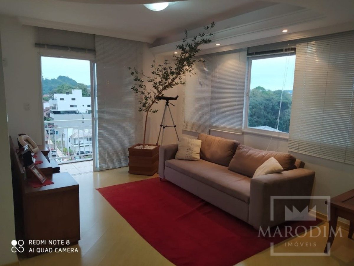 Cobertura com 182m², 4 dormitórios, Nao suíte, 2 vagas, no bairro Planalto em Marau