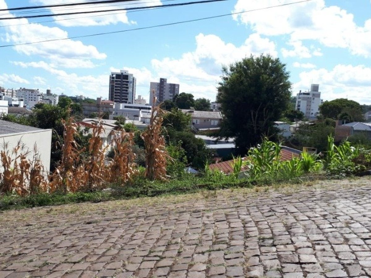 Terreno com 391m², Nao suíte, no bairro Progresso em Marau