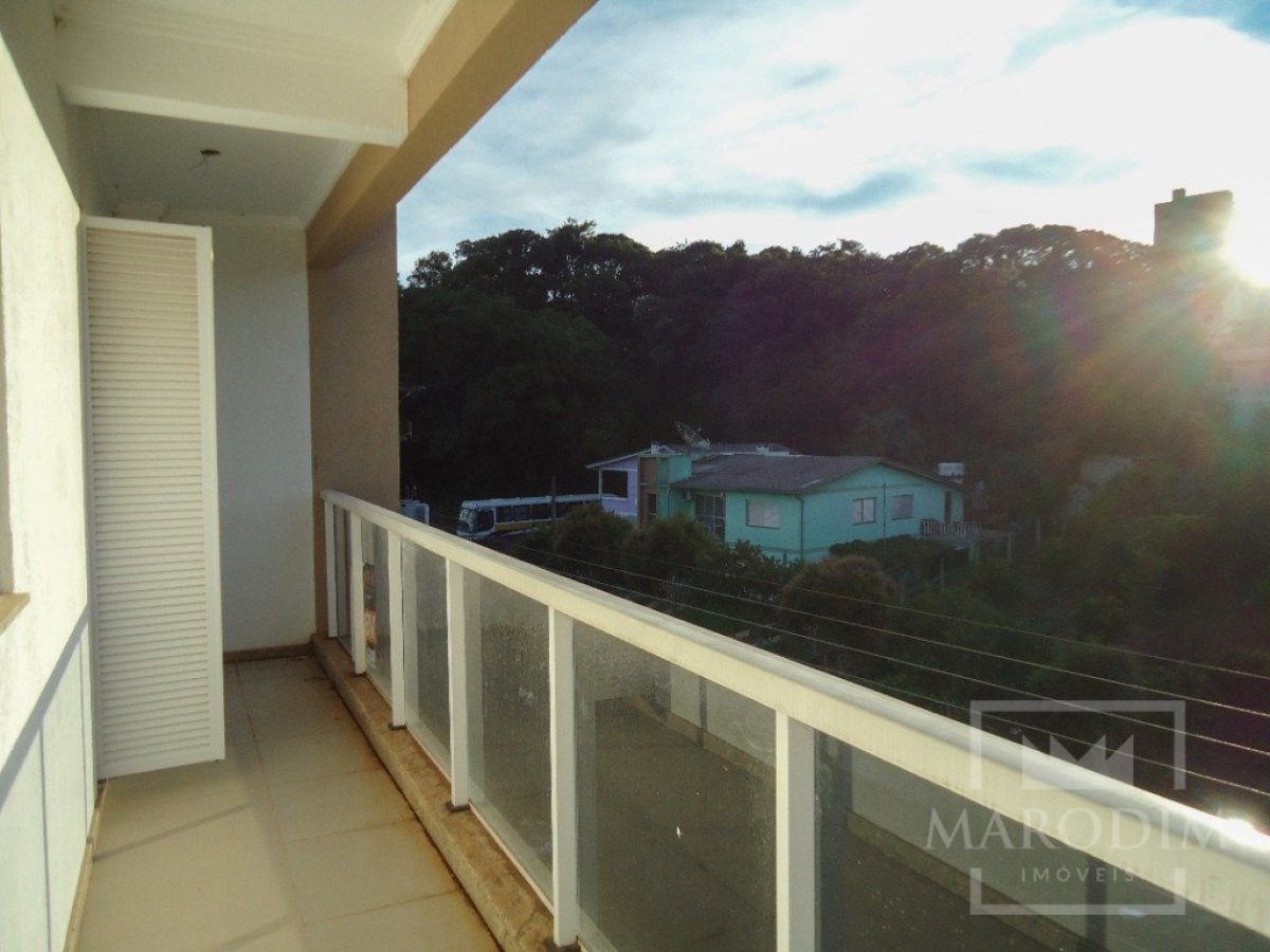 Apartamento com 134m², 3 dormitórios, Nao suíte, 1 vaga, no bairro Borges de Medeiros em Marau