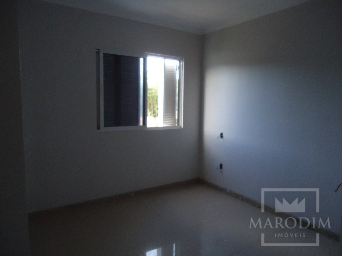 Apartamento com 134m², 3 dormitórios, Nao suíte, 1 vaga, no bairro Borges de Medeiros em Marau