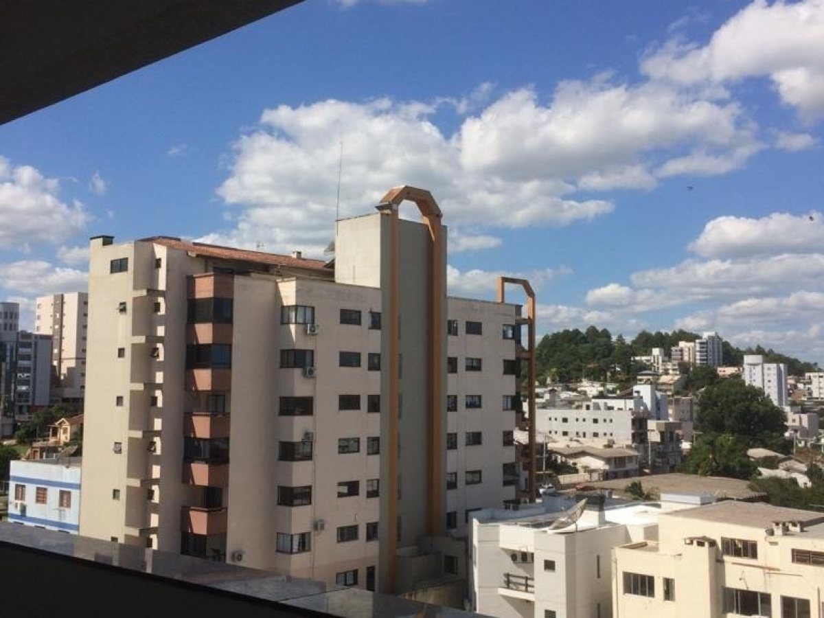 Apartamento com 73m², 1 dormitório, Nao suíte, 1 vaga, no bairro centro em Marau