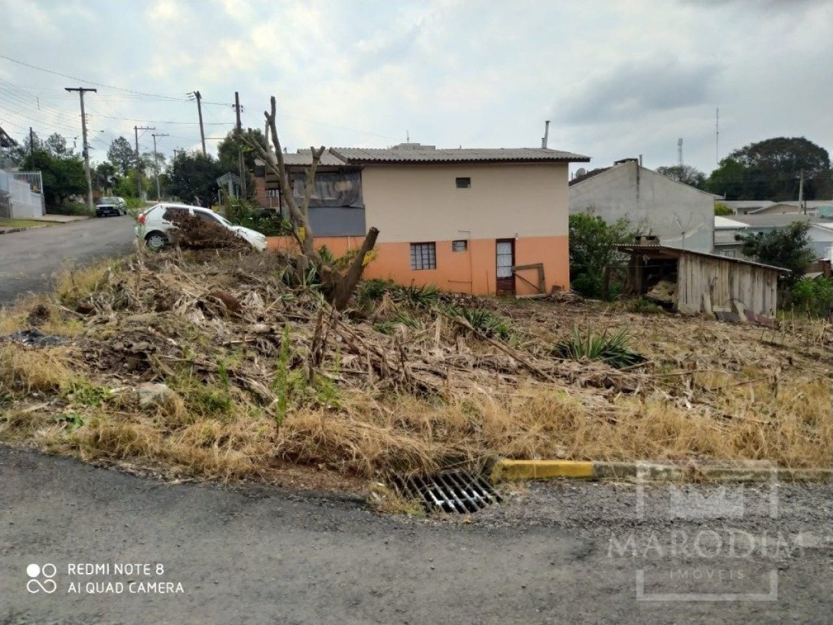 Terreno com 287m², Nao suíte, no bairro Santo Expedito em Marau