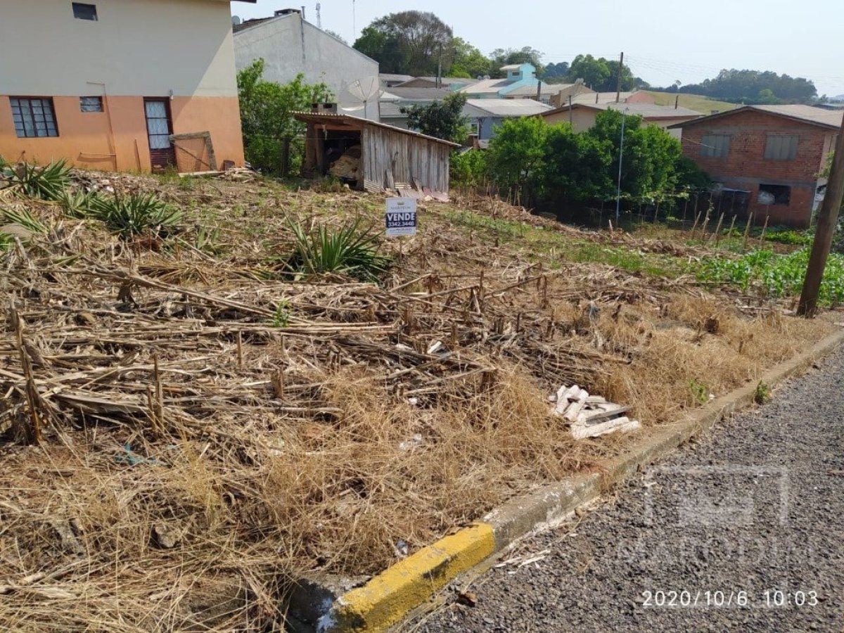 Terreno com 287m², Nao suíte, no bairro Santo Expedito em Marau