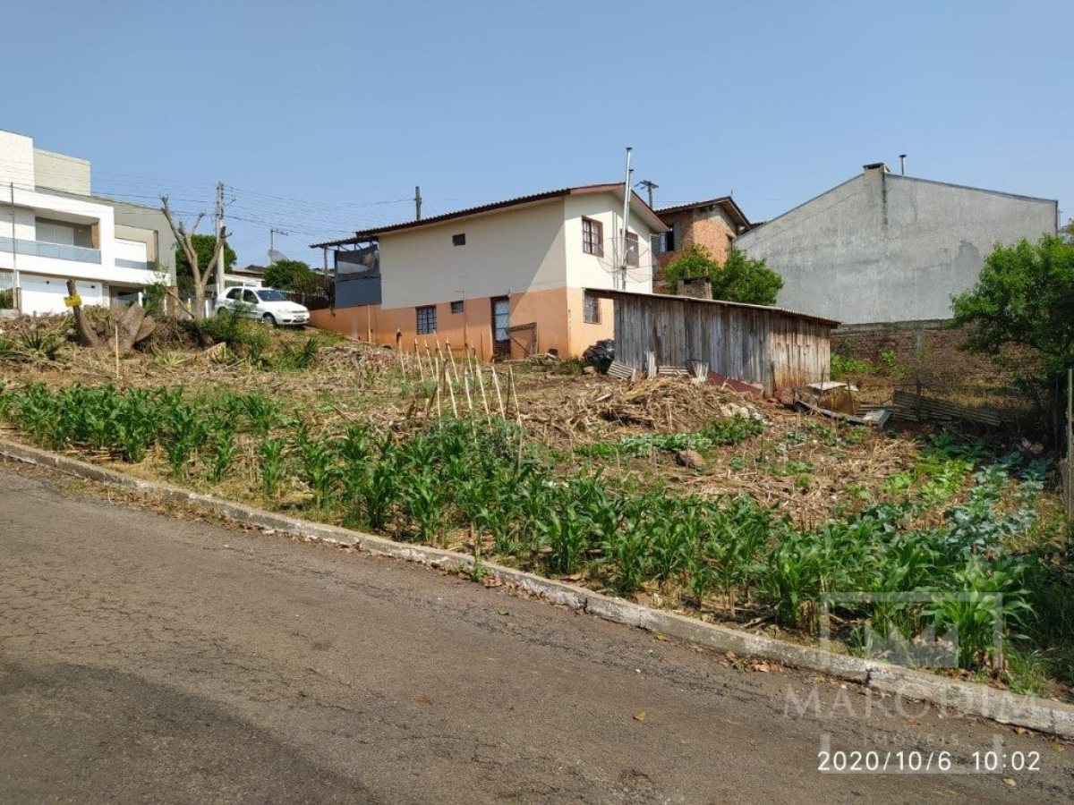 Terreno com 287m², Nao suíte, no bairro Santo Expedito em Marau