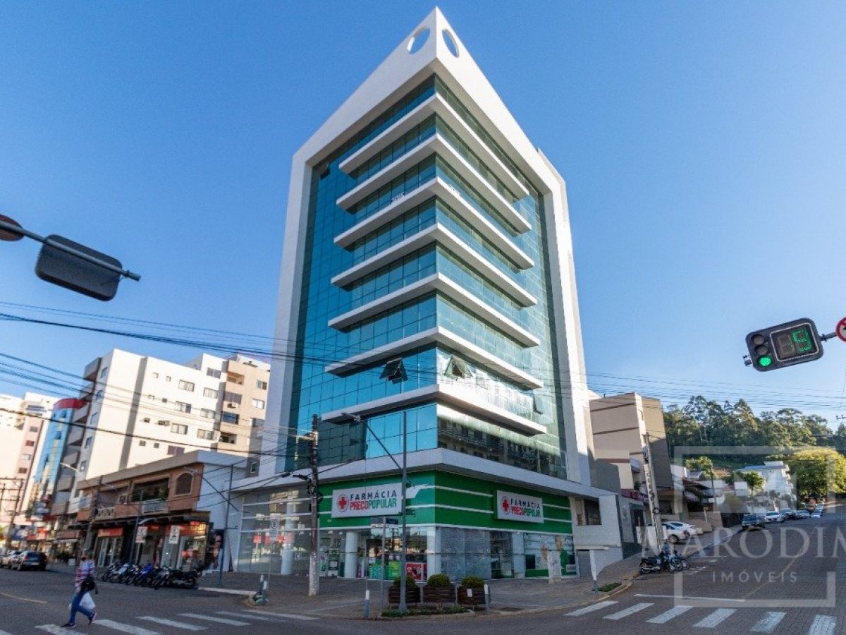 Salas/Conjuntos com 98m², Nao suíte, no bairro Centro em Marau