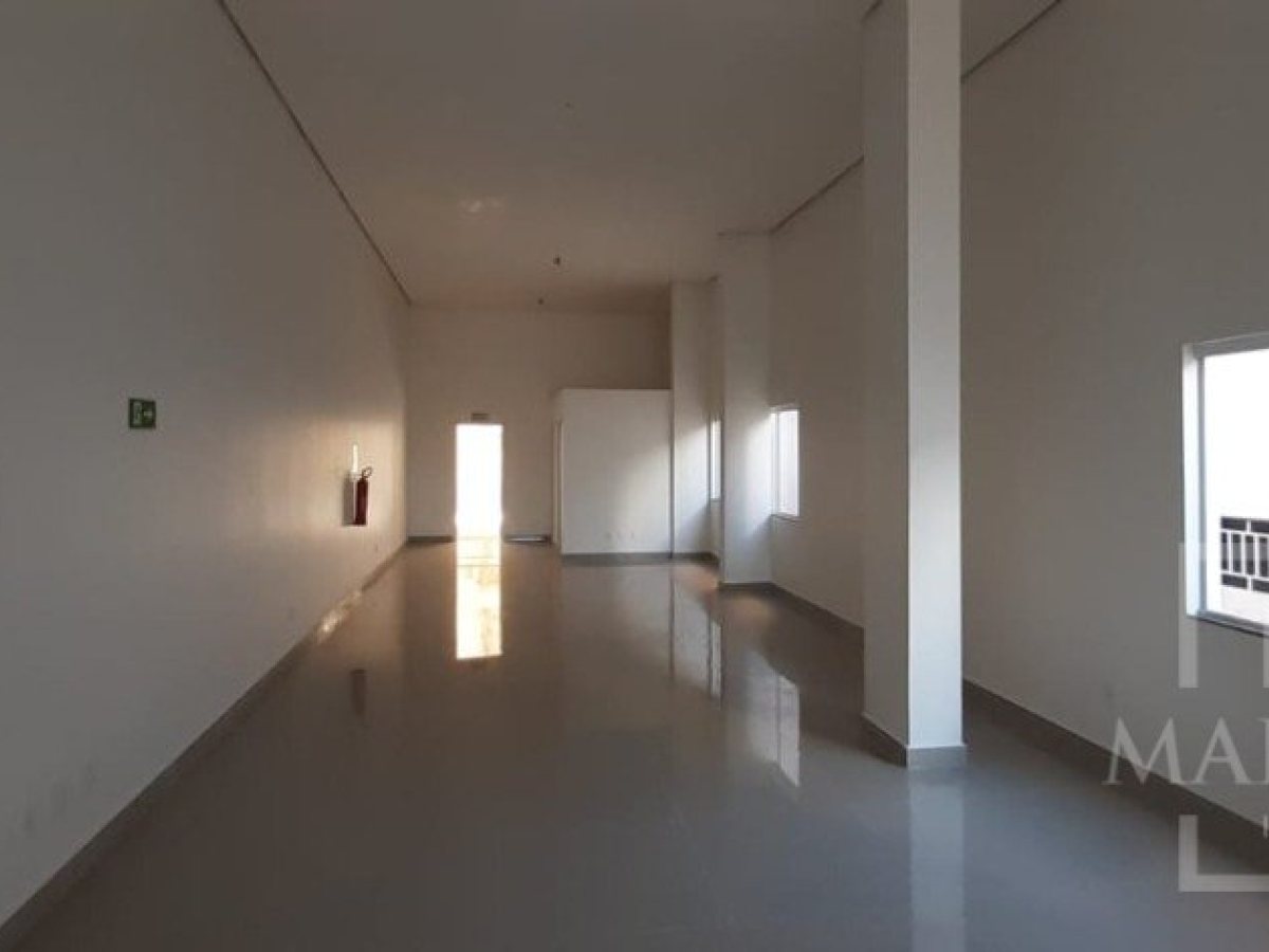 Salas/Conjuntos com 118m², Nao suíte, no bairro Centro em Marau