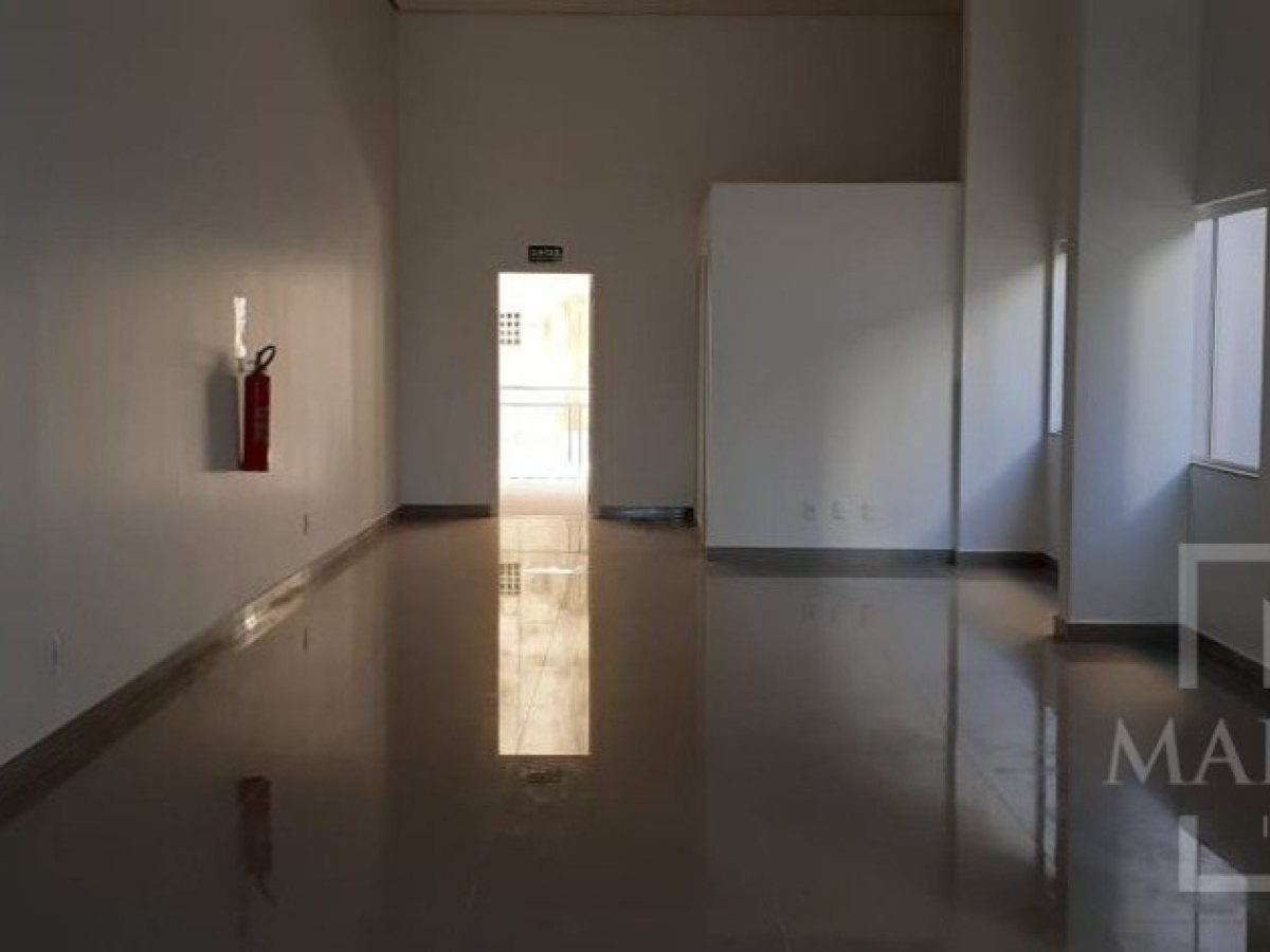 Salas/Conjuntos com 118m², Nao suíte, no bairro Centro em Marau