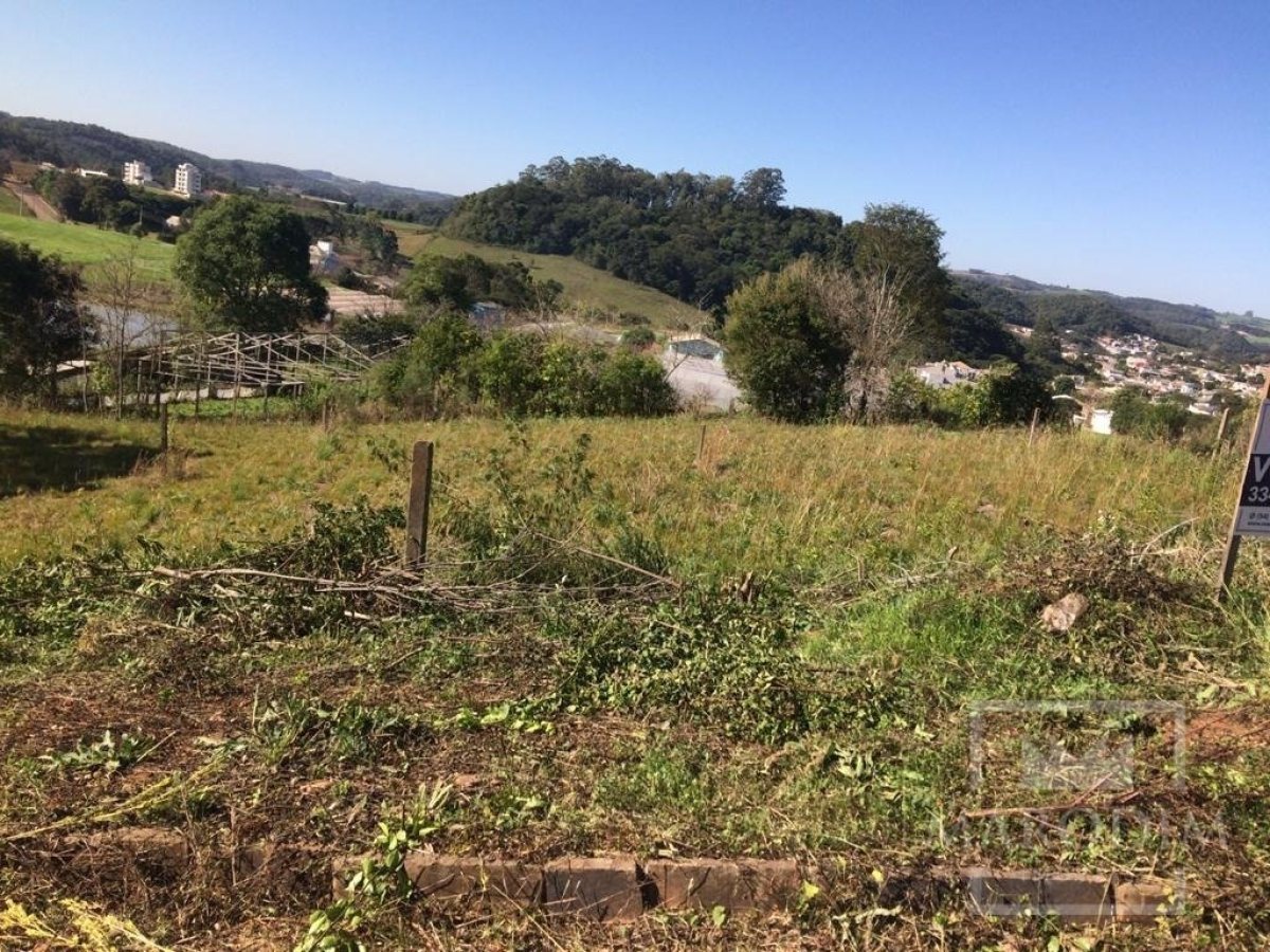 Terreno com 379m², Nao suíte, no bairro Loteamento Girardi em Marau