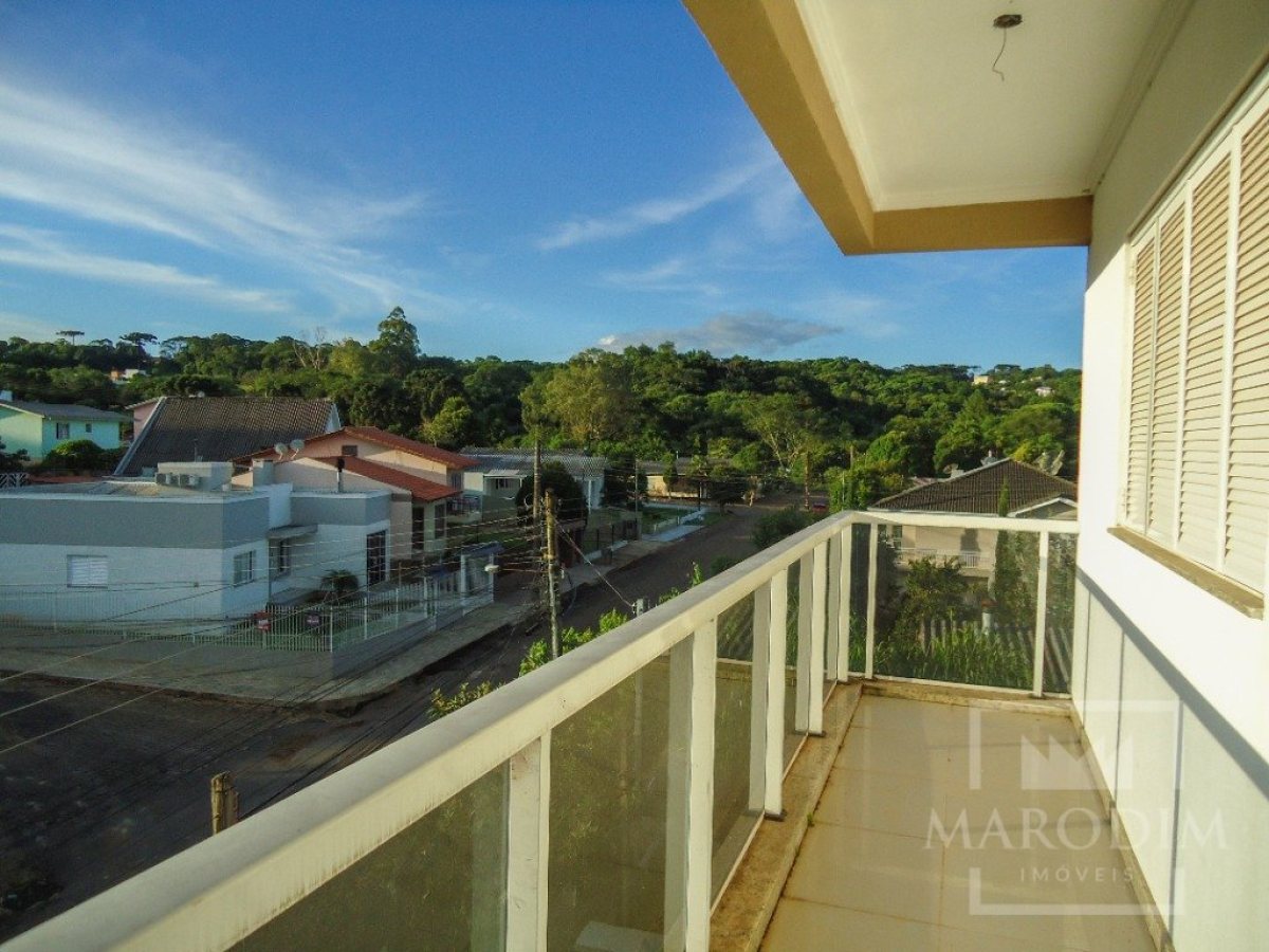 Apartamento com 134m², 3 dormitórios, Nao suíte, 1 vaga, no bairro Borges de Medeiros em Marau