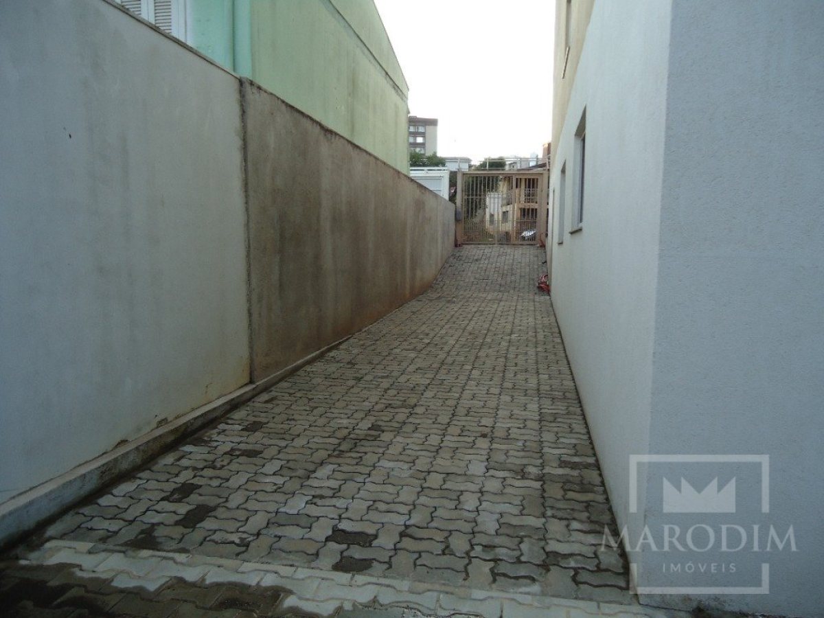Apartamento com 134m², 1 dormitório, Nao suíte, 1 vaga, no bairro Borges de Medeiros em Marau