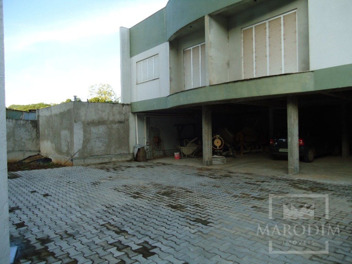 Apartamento com 134m², 2 dormitórios, Nao suíte, 1 vaga, no bairro Borges de Medeiros em Marau