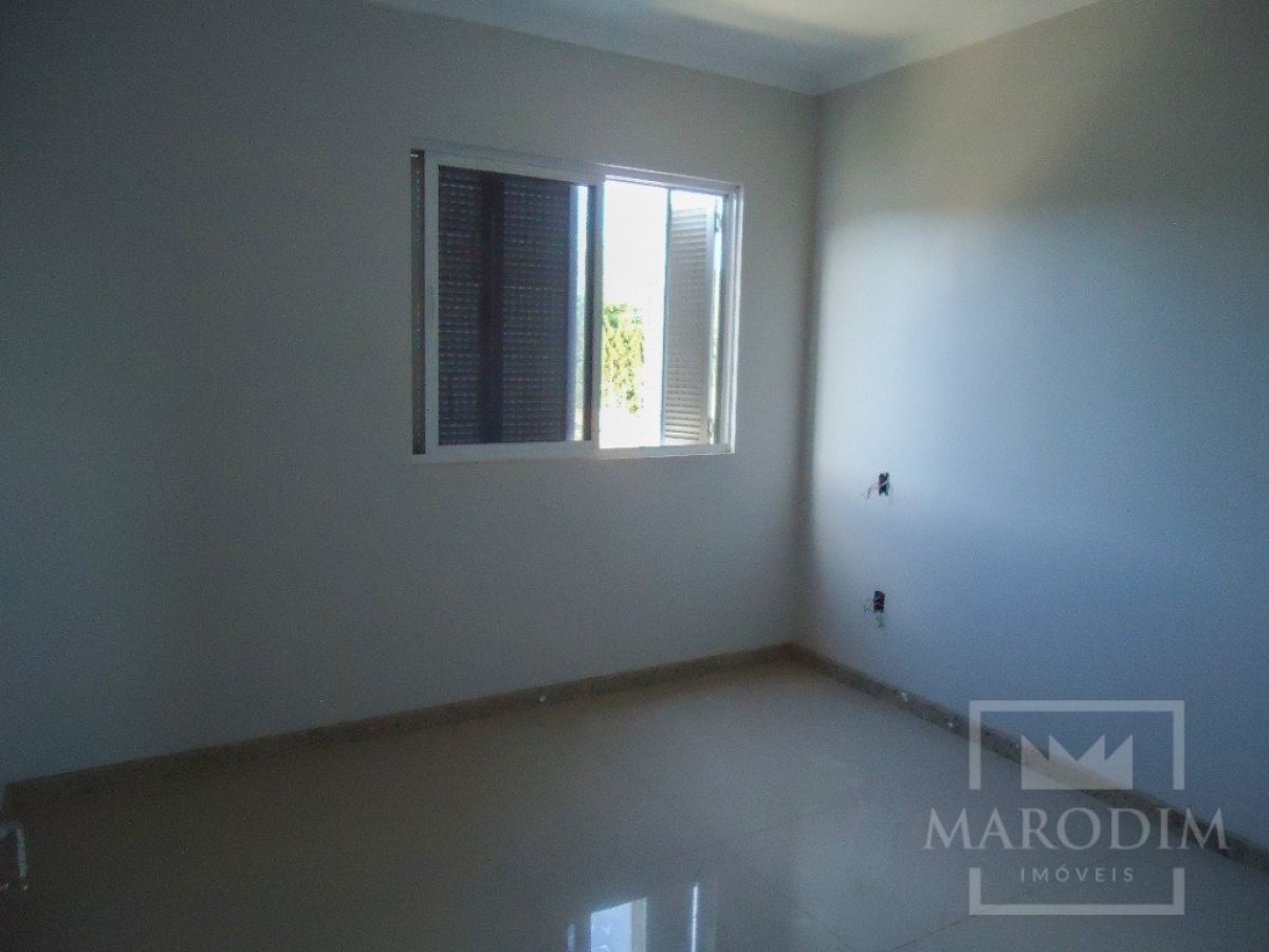 Apartamento com 134m², 3 dormitórios, Nao suíte, 1 vaga, no bairro Borges de Medeiros em Marau