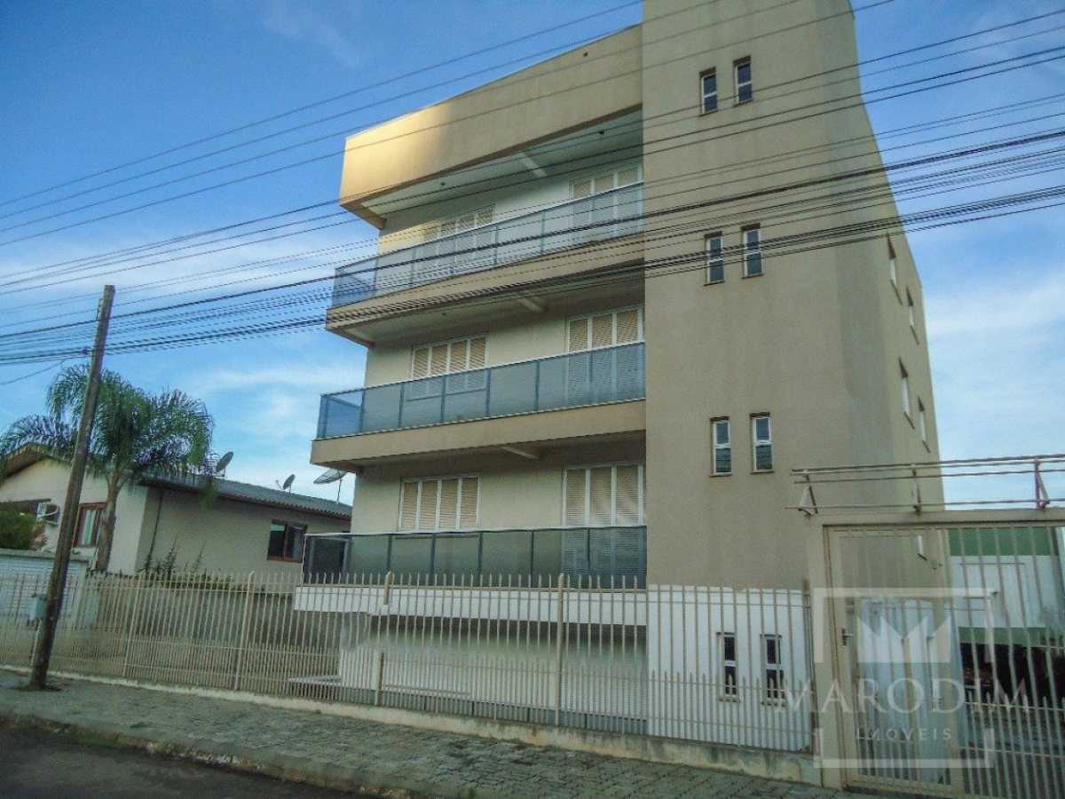Apartamento com 134m², 3 dormitórios, Nao suíte, 1 vaga, no bairro Borges de Medeiros em Marau