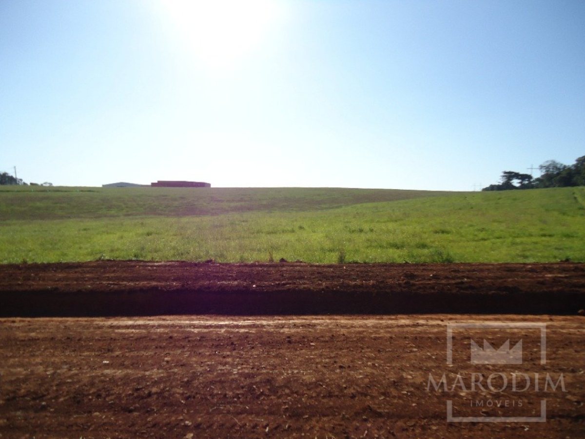 Terreno com 26933000m², Nao suíte, no bairro Borges de Medeiros em Marau