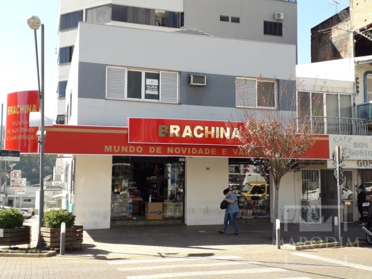 Salas/Conjuntos com 168m², Nao suíte, no bairro Centro em Marau