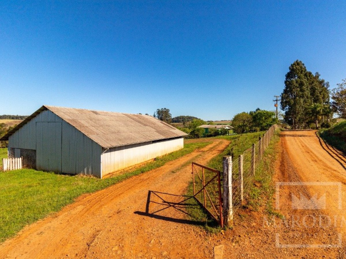 Área com 148000m², Nao suíte, no bairro Interior em Marau