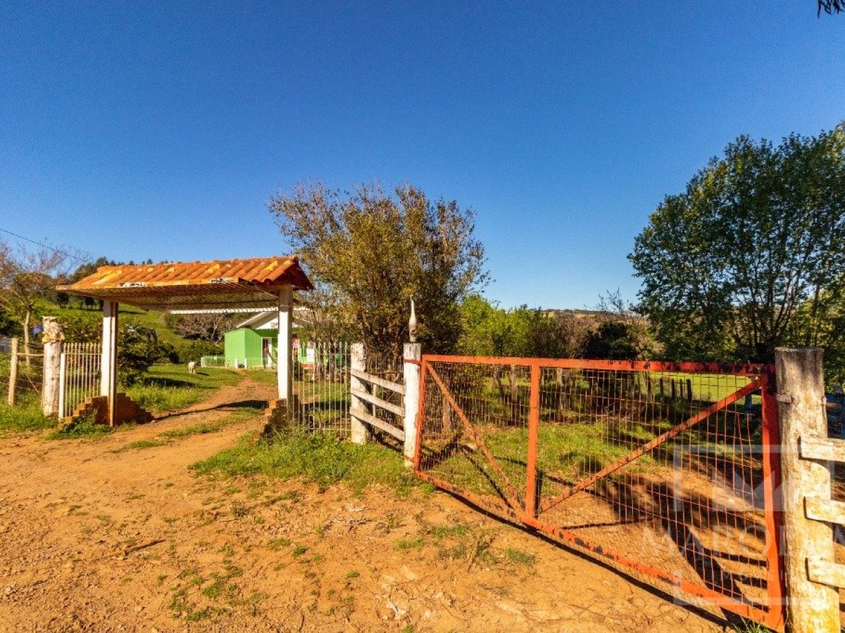 Área com 148000m², Nao suíte, no bairro Interior em Marau