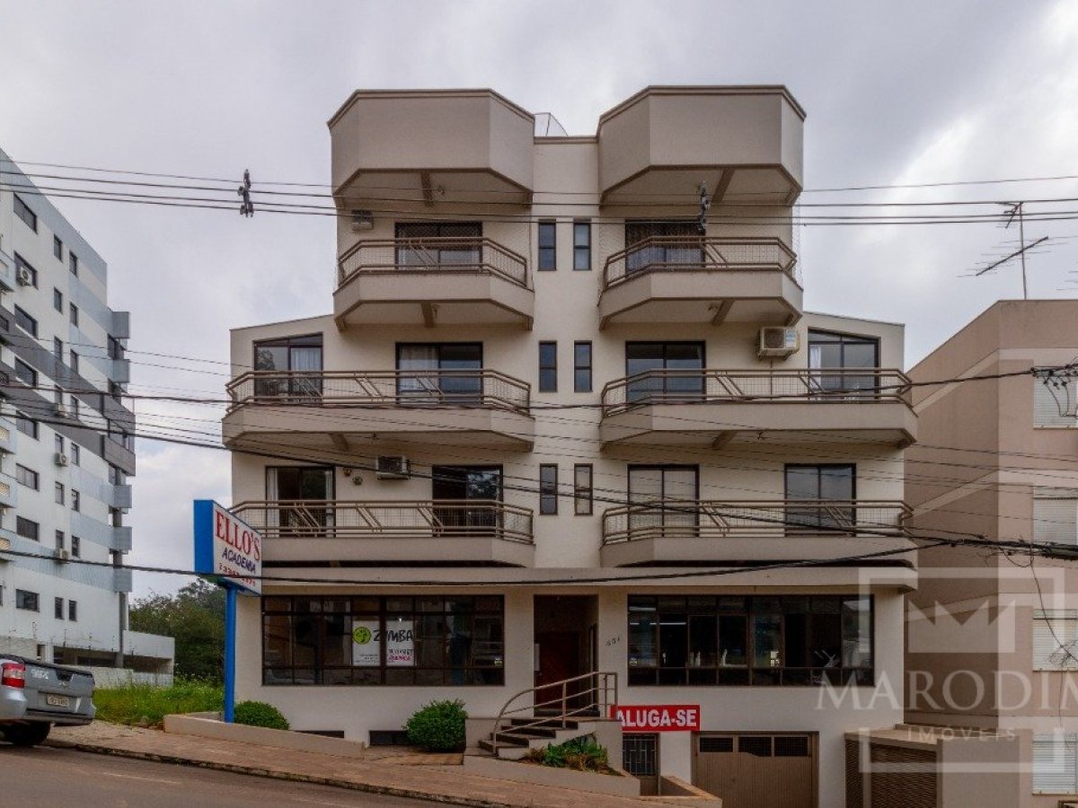 Apartamento com 267m², 3 dormitórios, Nao suíte, 1 vaga, no bairro Centro em Marau