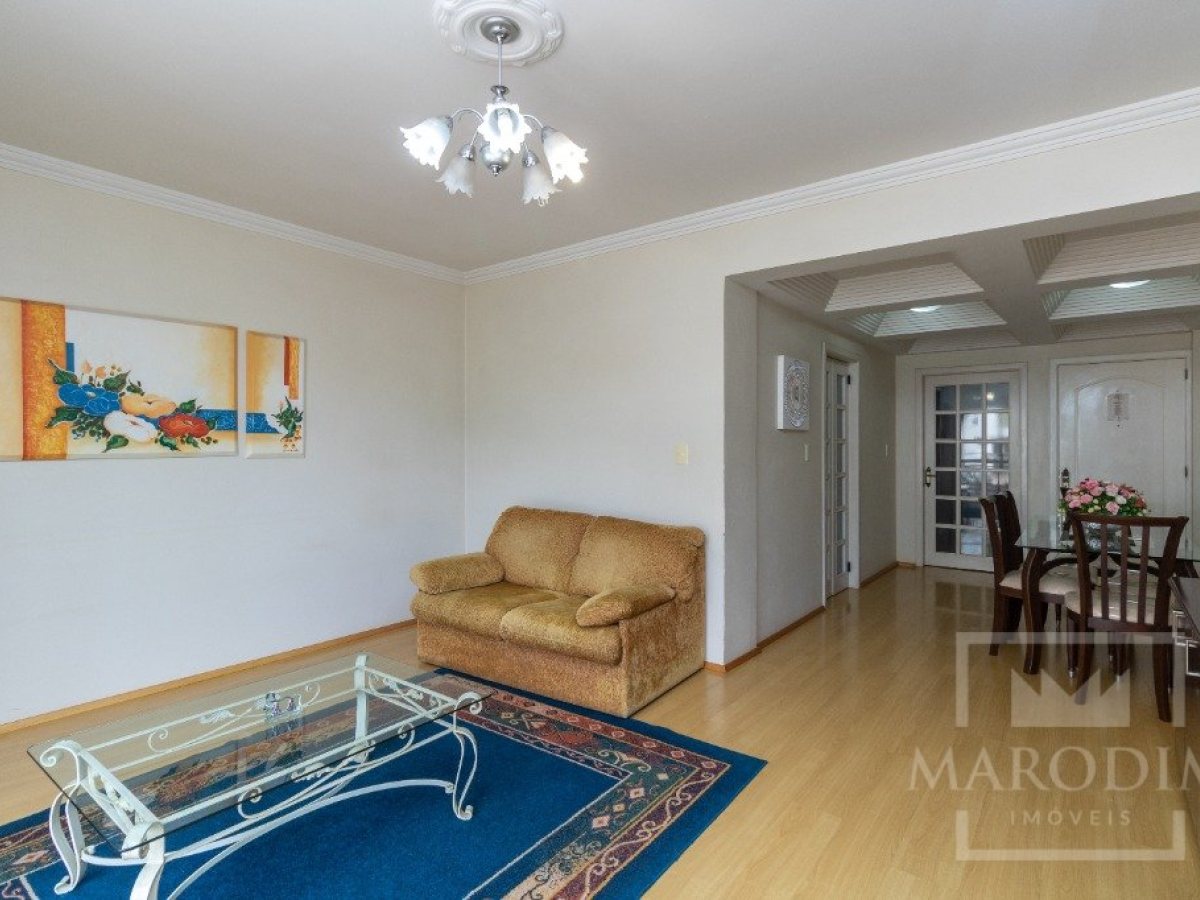 Apartamento com 267m², 3 dormitórios, Nao suíte, 1 vaga, no bairro Centro em Marau