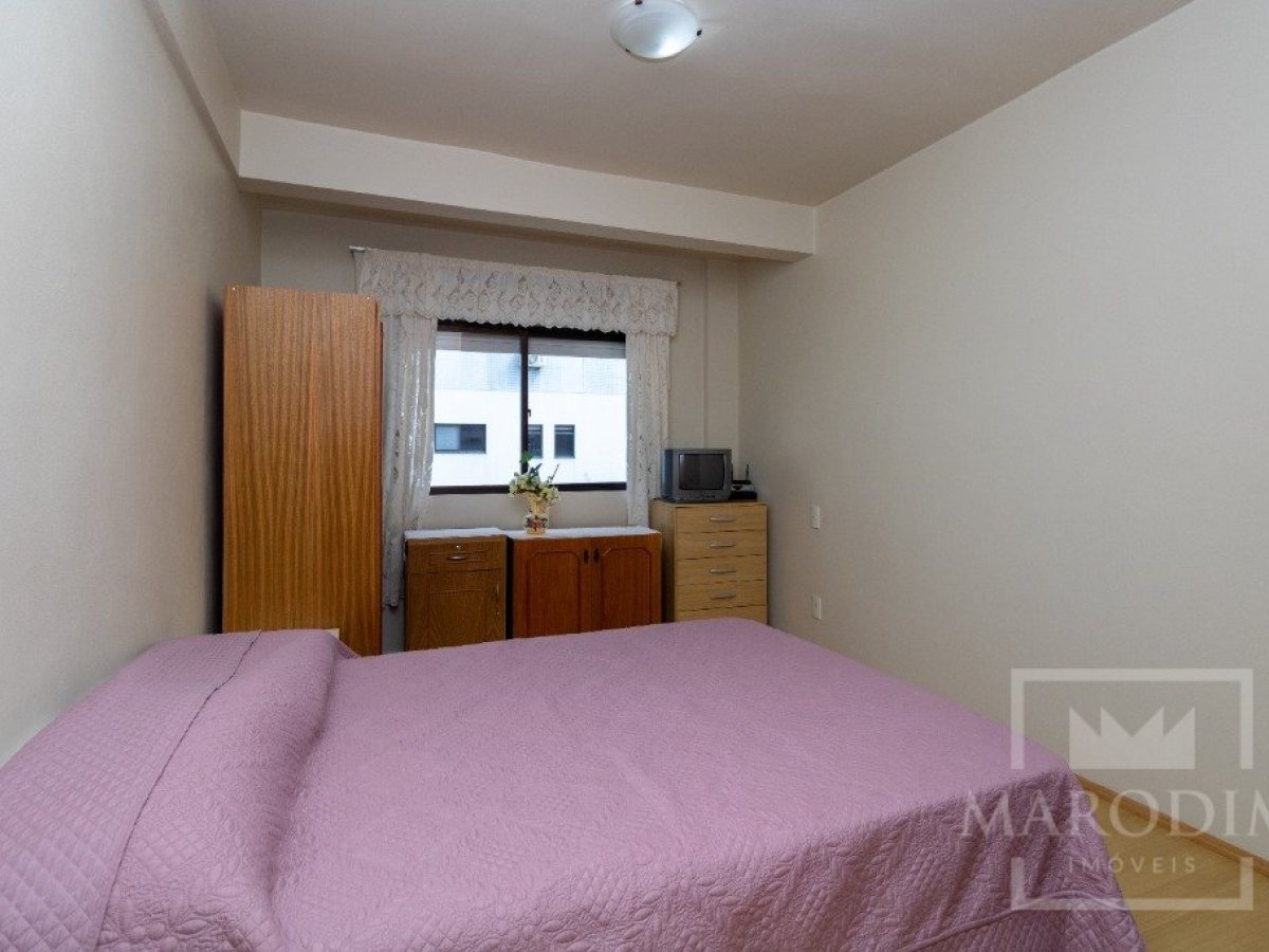 Apartamento com 267m², 3 dormitórios, Nao suíte, 1 vaga, no bairro Centro em Marau