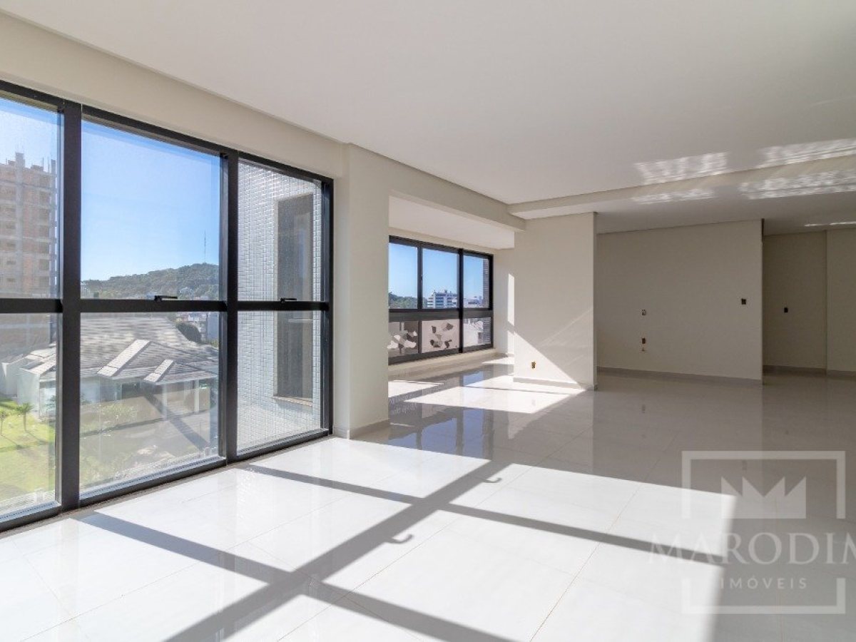 Apartamento com 157m², 3 dormitórios, Sim suíte, 1 vaga, no bairro Centro em Marau