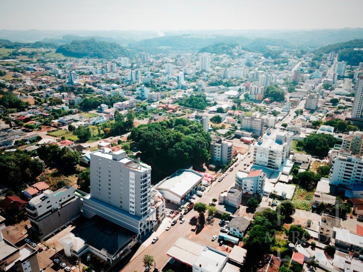 Apartamento com 67m², 2 dormitórios, Sim suíte, 1 vaga, no bairro Centro em Marau