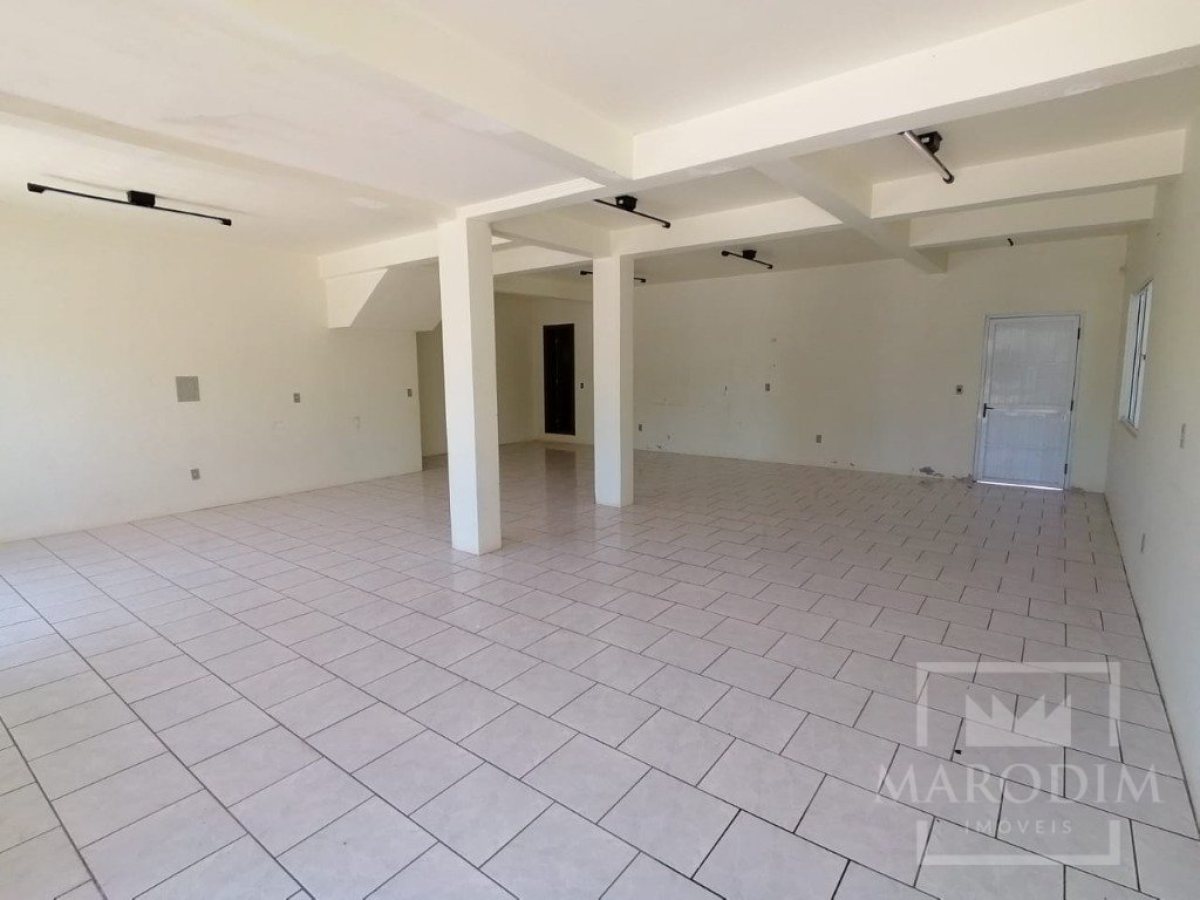 Salas/Conjuntos com 91m², Nao suíte, no bairro Santa Helena em Marau