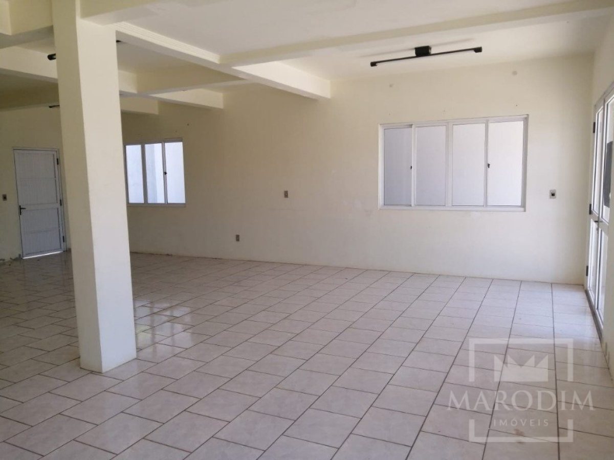 Salas/Conjuntos com 91m², Nao suíte, no bairro Santa Helena em Marau