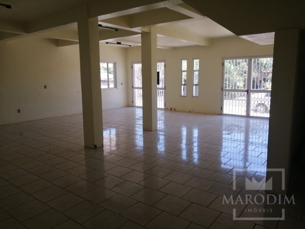 Salas/Conjuntos com 91m², Nao suíte, no bairro Santa Helena em Marau