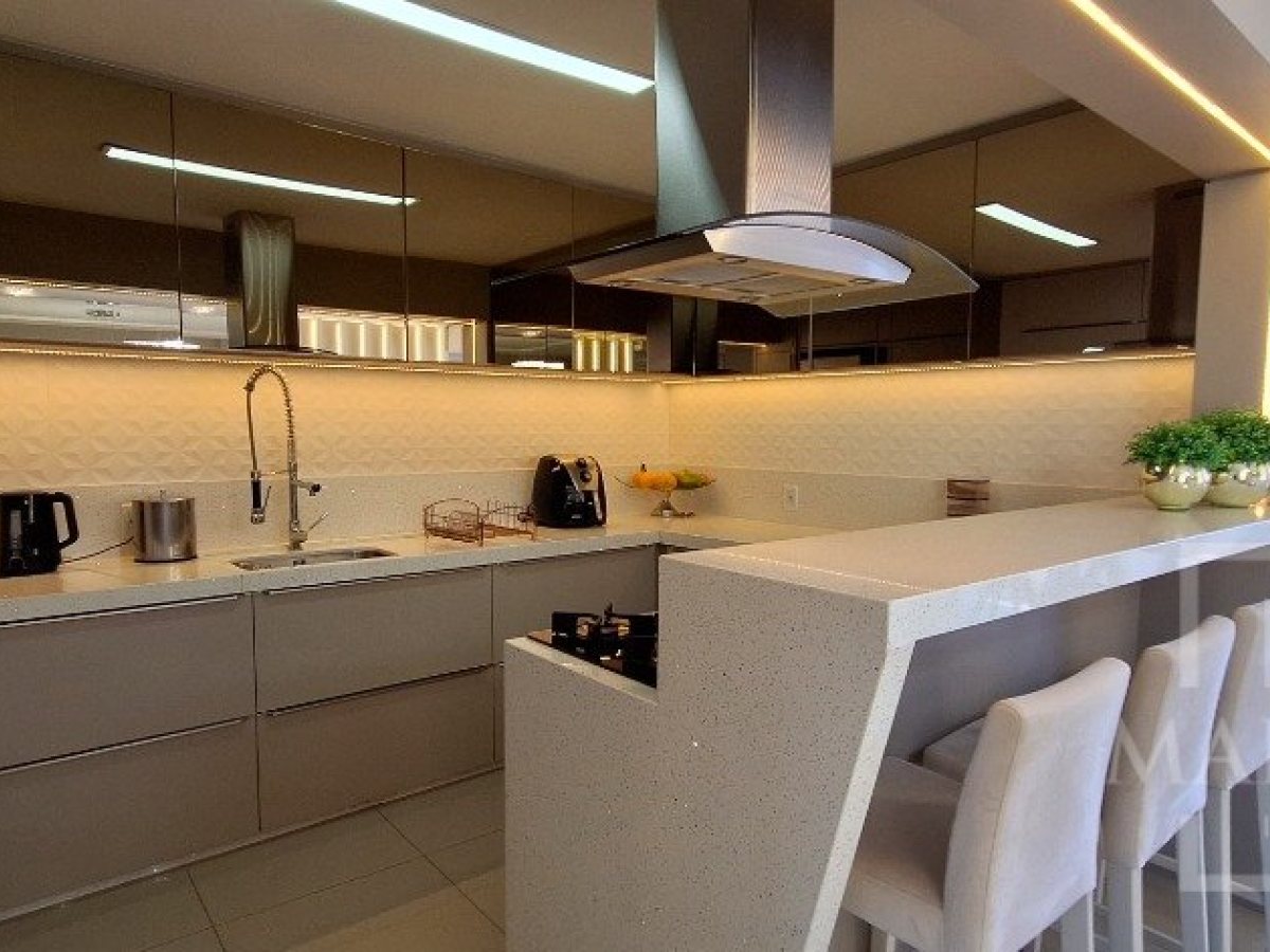 Apartamento com 133m², 3 dormitórios, Sim suíte, 2 vagas, no bairro Centro em Marau